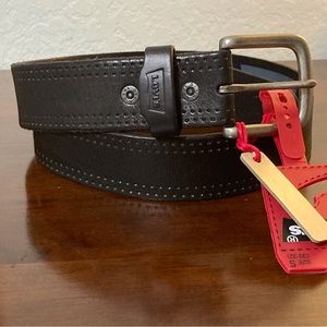 Levi Men’s Black Leather Belt Small 30-32. NWT Approx. 1.5”W